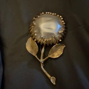 1960 Vintage Sarah Coventry "Pearl Elegance" sunflower Brooch.